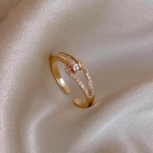 Gold & Diamond Ring